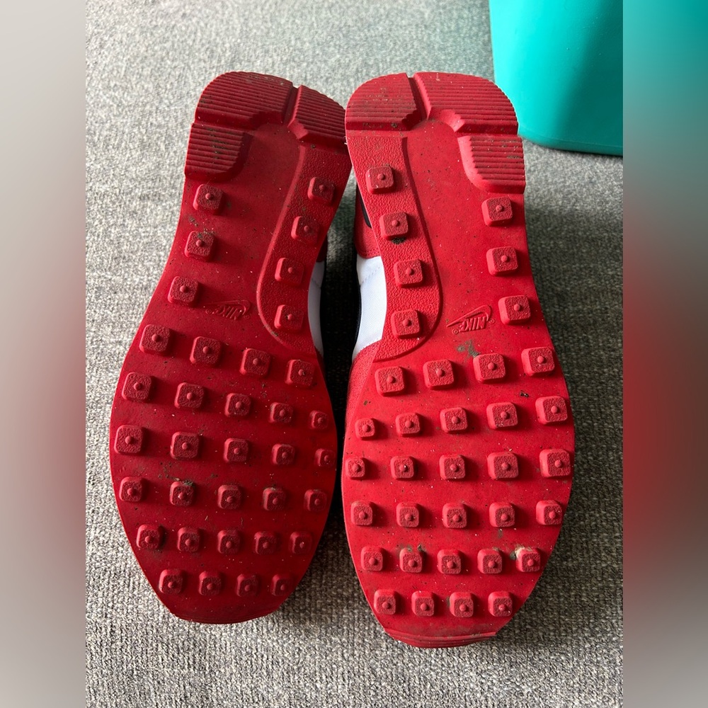 Women’s Nike Red, Black, White Sneakers - Picture 3 of 3